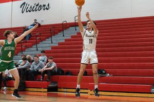 UHS boys win home finale, 62-40, over Musselman